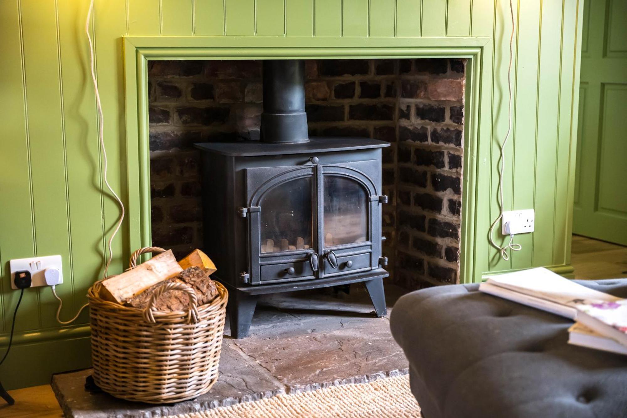 Large Country Cottage, Sleeps 8 - Spa Facilities, Garden Bar, Catering Services, Free Parking, Nature Reserve, Hen Parties Scunthorpe Exterior photo